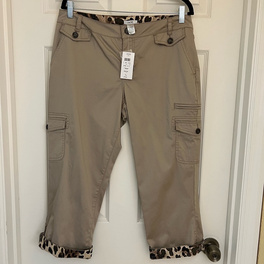 CACHE Khaki Capri Cargo Pants with Leopard Trim